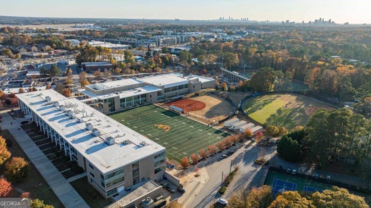 2002 Raven Way Atlanta - 14