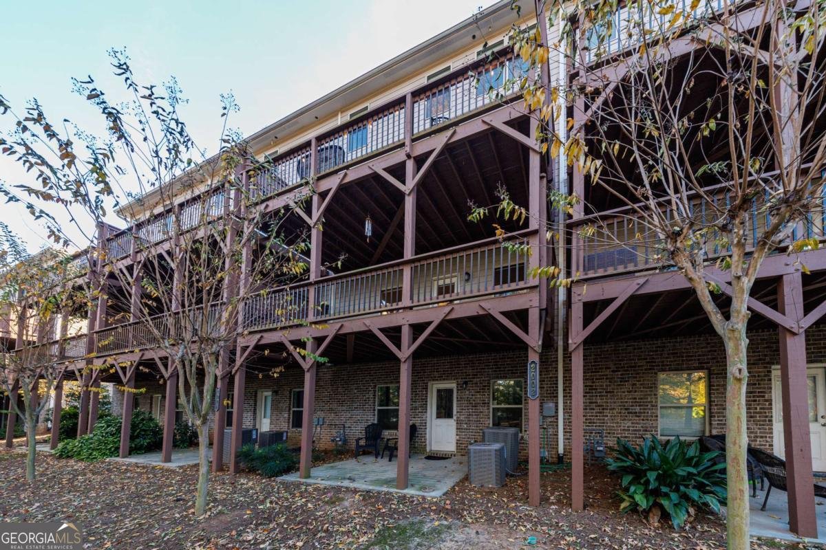 2002 Raven Way Atlanta - 18