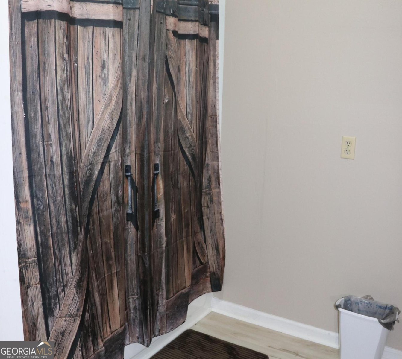 463 Compton Road Silver Creek - 16