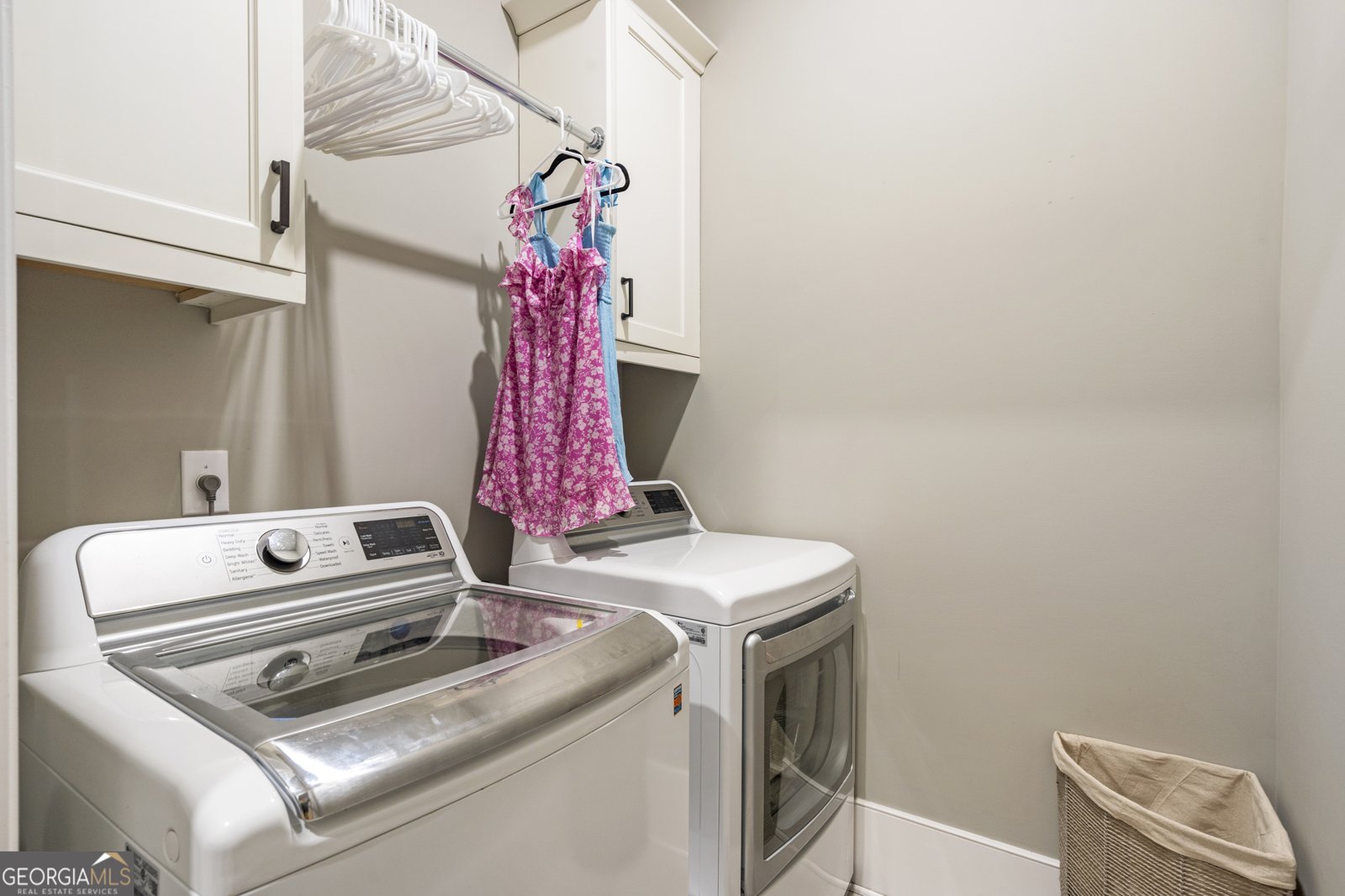 285 Roswell Farms Drive Roswell - 23