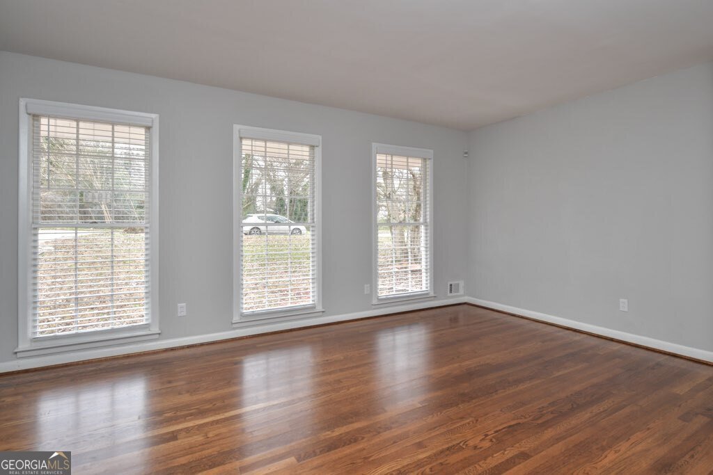 1943 Vicki Lane Atlanta - 4