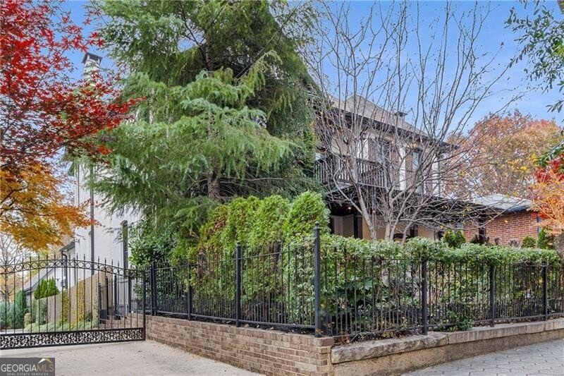 578 East Avenue Atlanta - 10