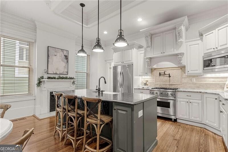 578 East Avenue Atlanta - 17