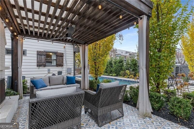 578 East Avenue Atlanta - 34