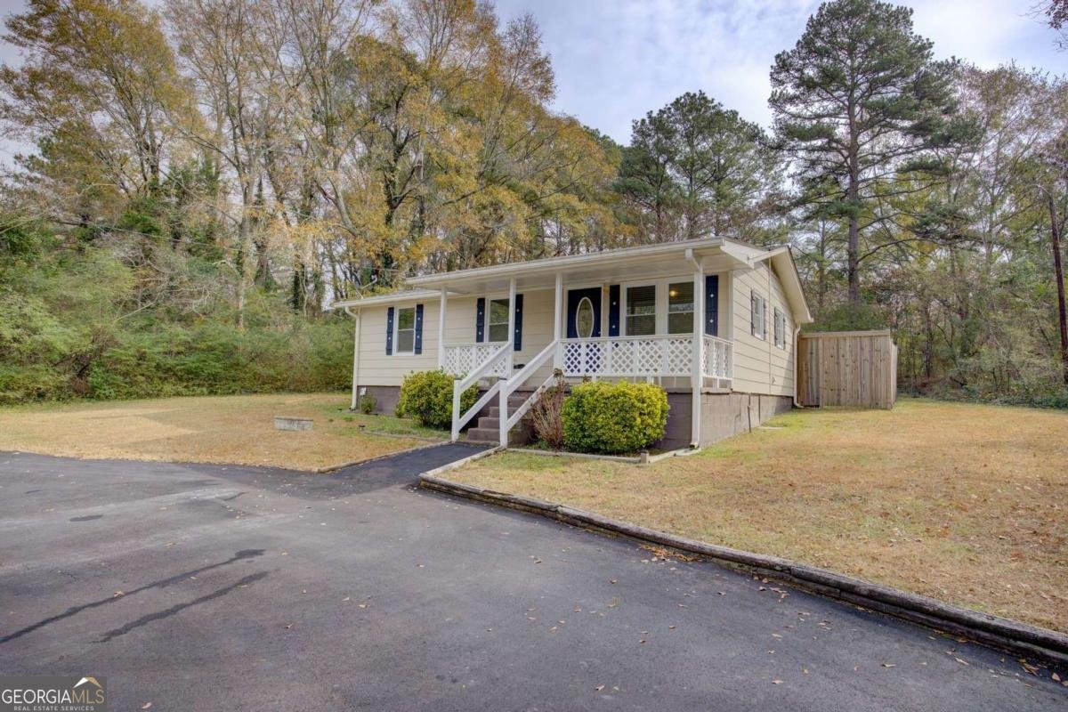 1622 Yarbrough Road Conyers - 2