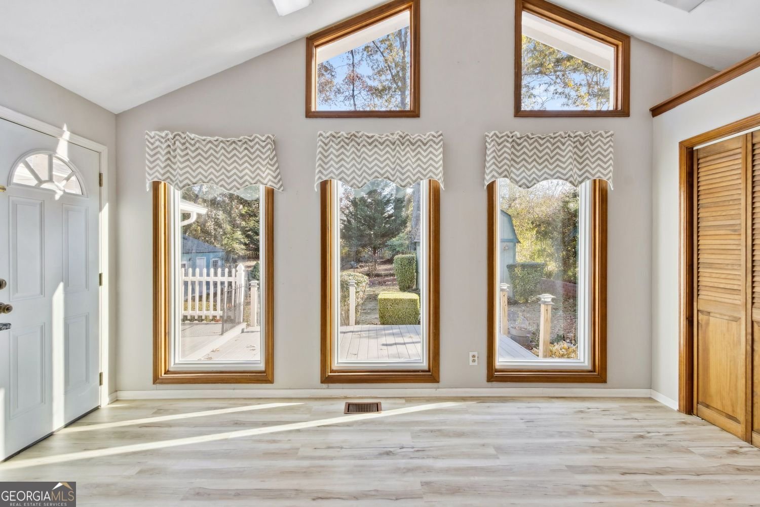 3982 Johns Street Lilburn - 27