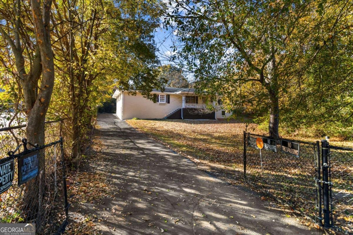 1021 Wisteria Drive Mableton - 2