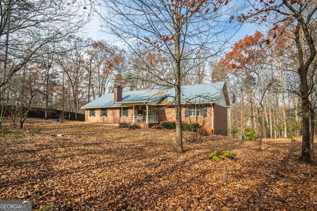 323 McCartan Trail Clarkesville - 1