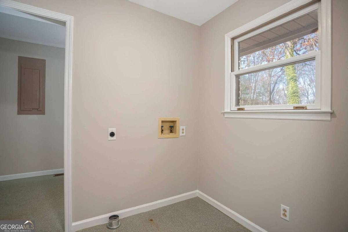 323 McCartan Trail Clarkesville - 24