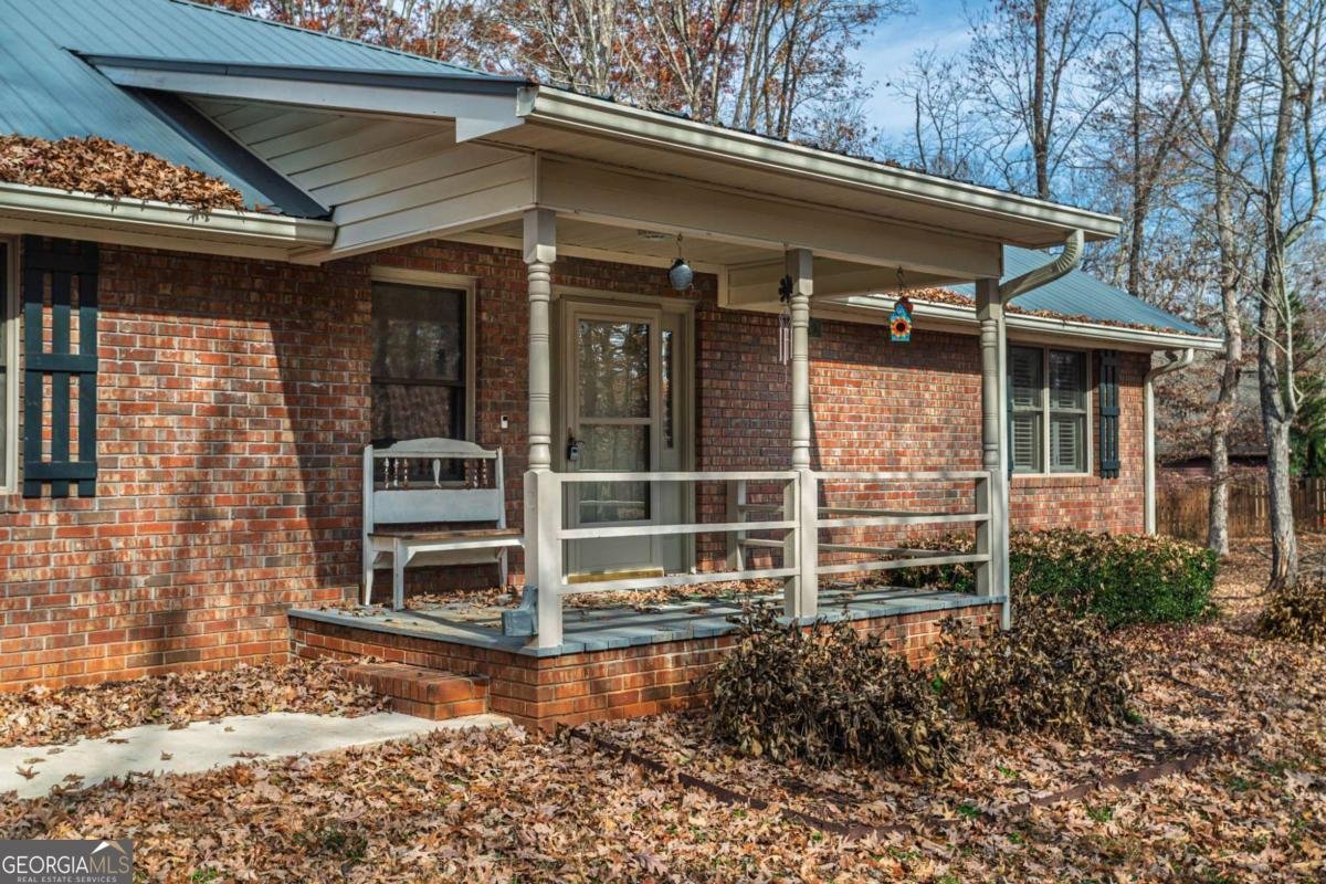 323 McCartan Trail Clarkesville - 3