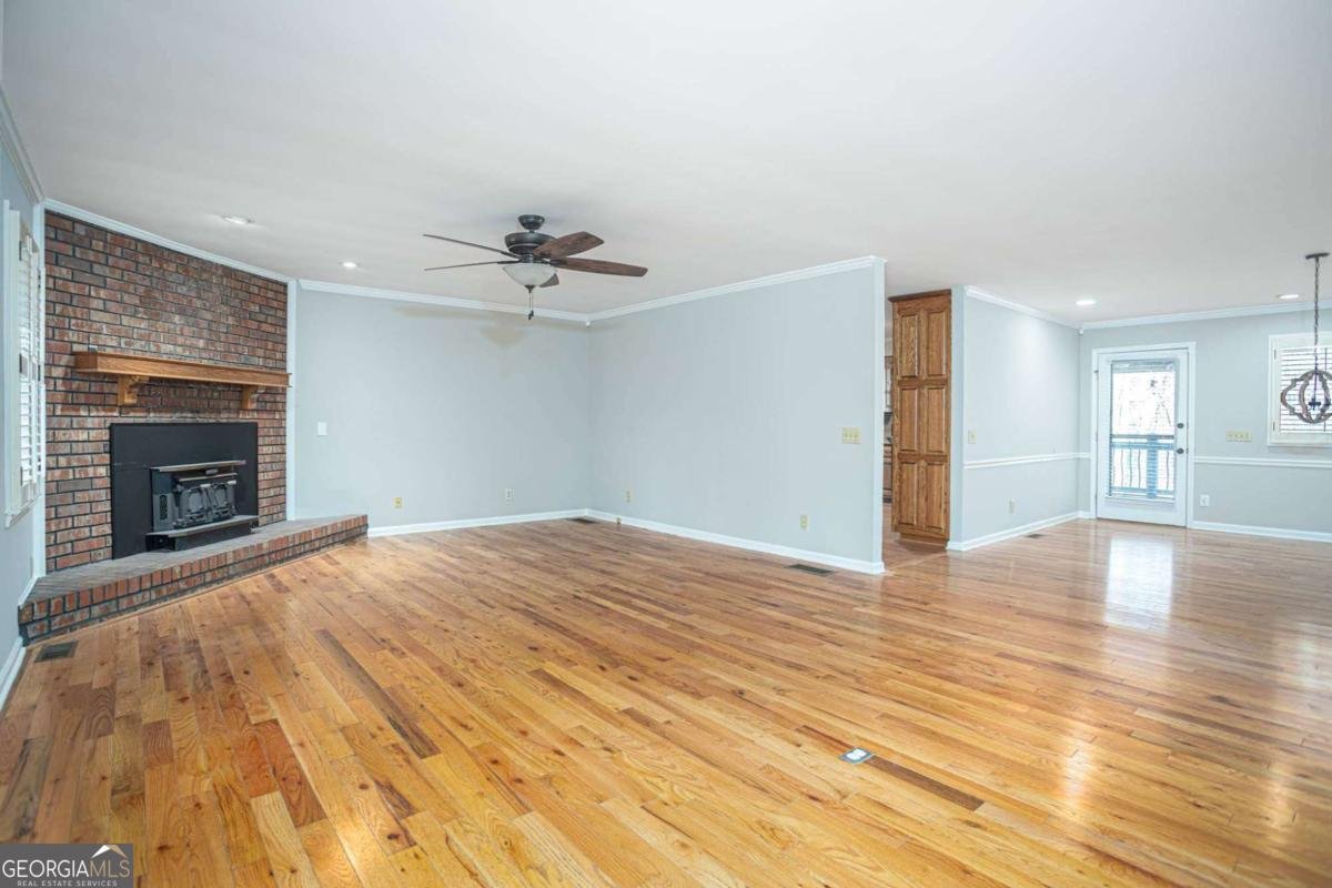 323 McCartan Trail Clarkesville - 7