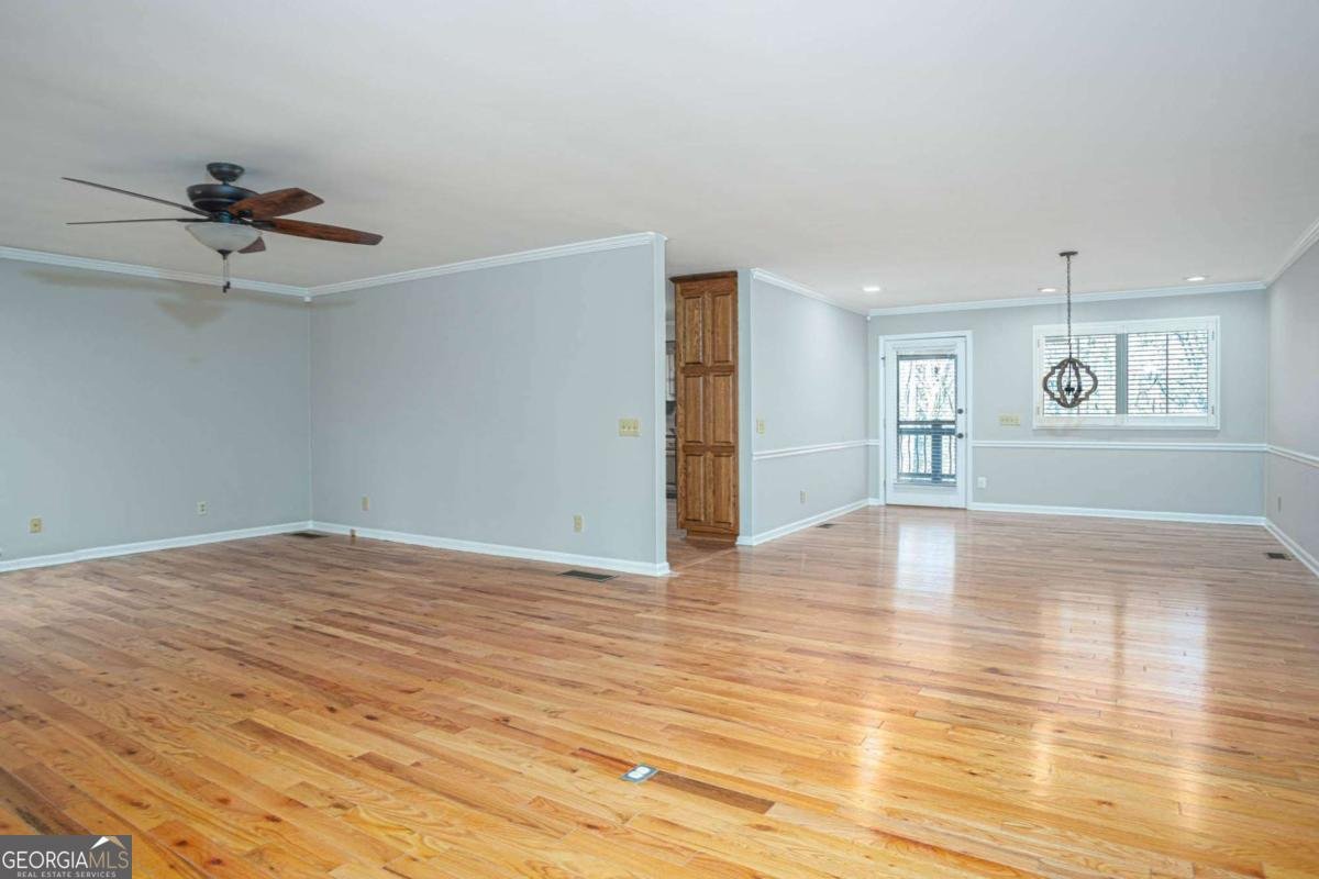 323 McCartan Trail Clarkesville - 8