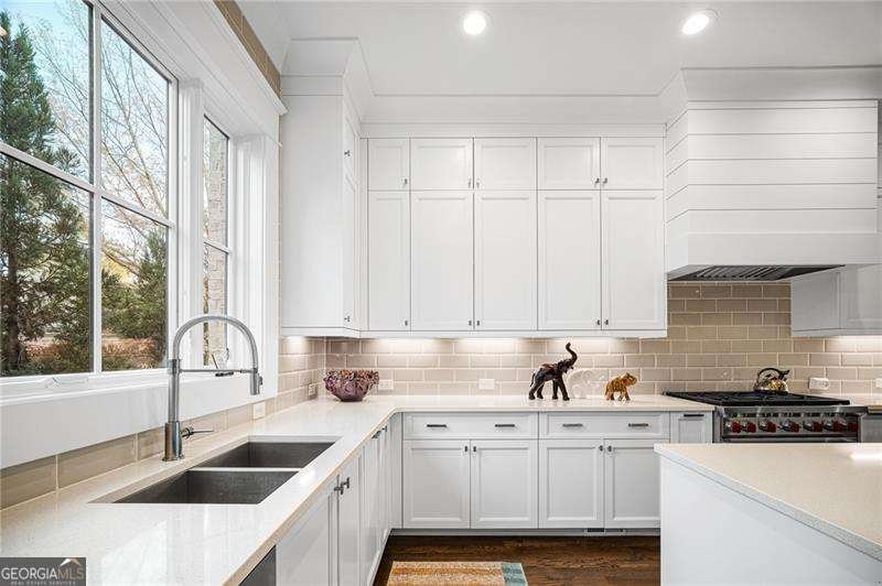 3715 Peachtree Road Atlanta - 12