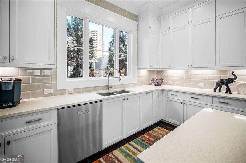 3715 Peachtree Road Atlanta - 14