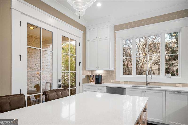 3715 Peachtree Road Atlanta - 17