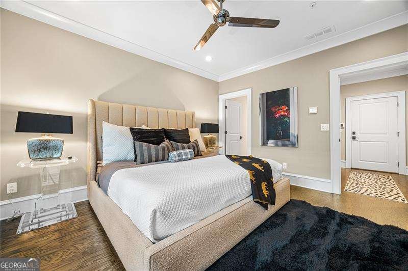 3715 Peachtree Road Atlanta - 23