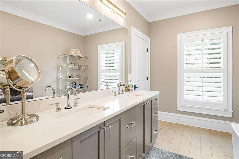 3715 Peachtree Road Atlanta - 34