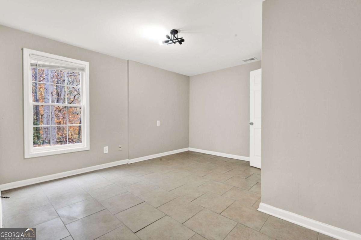 6230 Tennis Drive Fairburn - 31