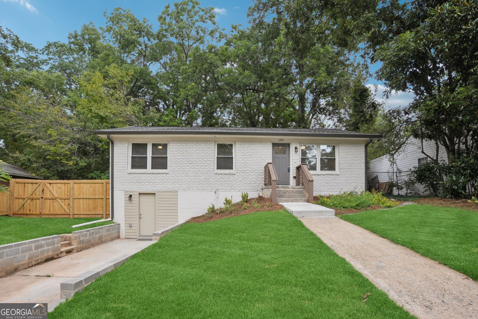 1335 East Washington Avenue East Point - 1