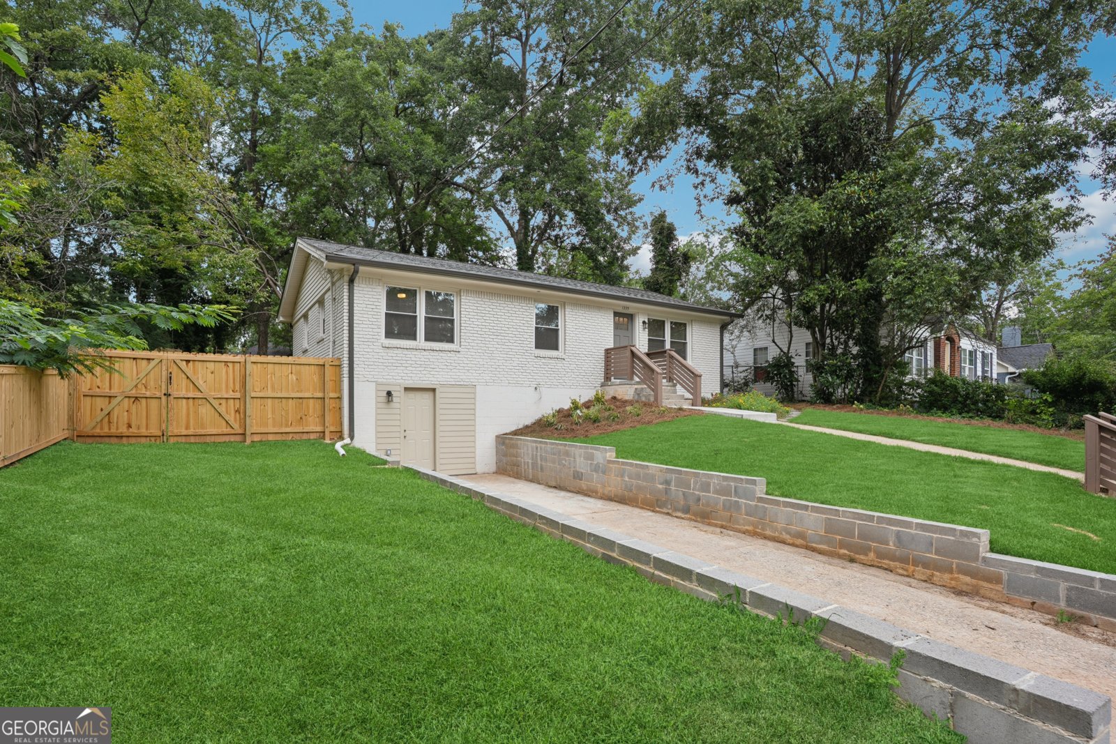 1335 East Washington Avenue East Point - 3