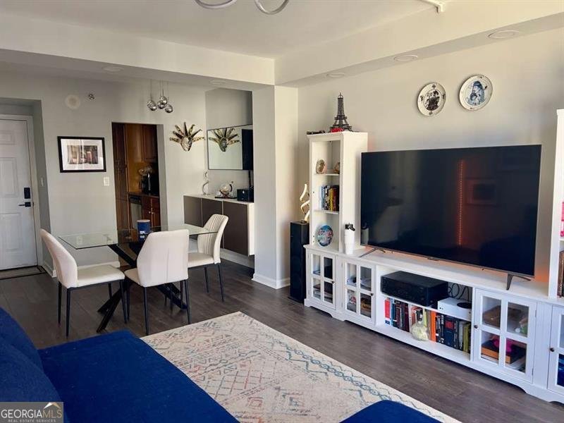 1280 WEST PEACHTREE Street Atlanta - 4