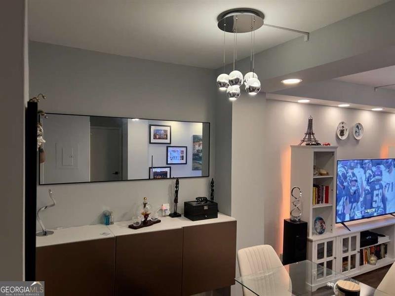 1280 WEST PEACHTREE Street Atlanta - 7