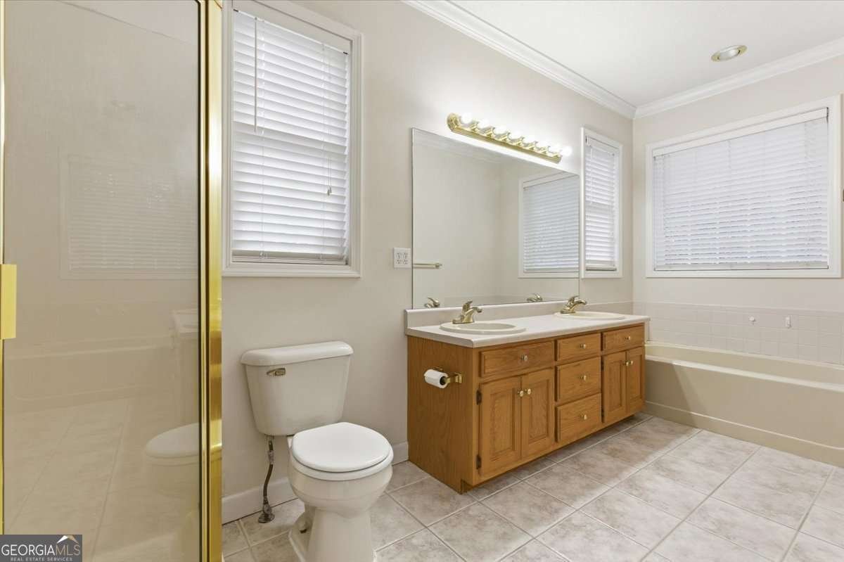 875 Knox Bridge Highway White - 24