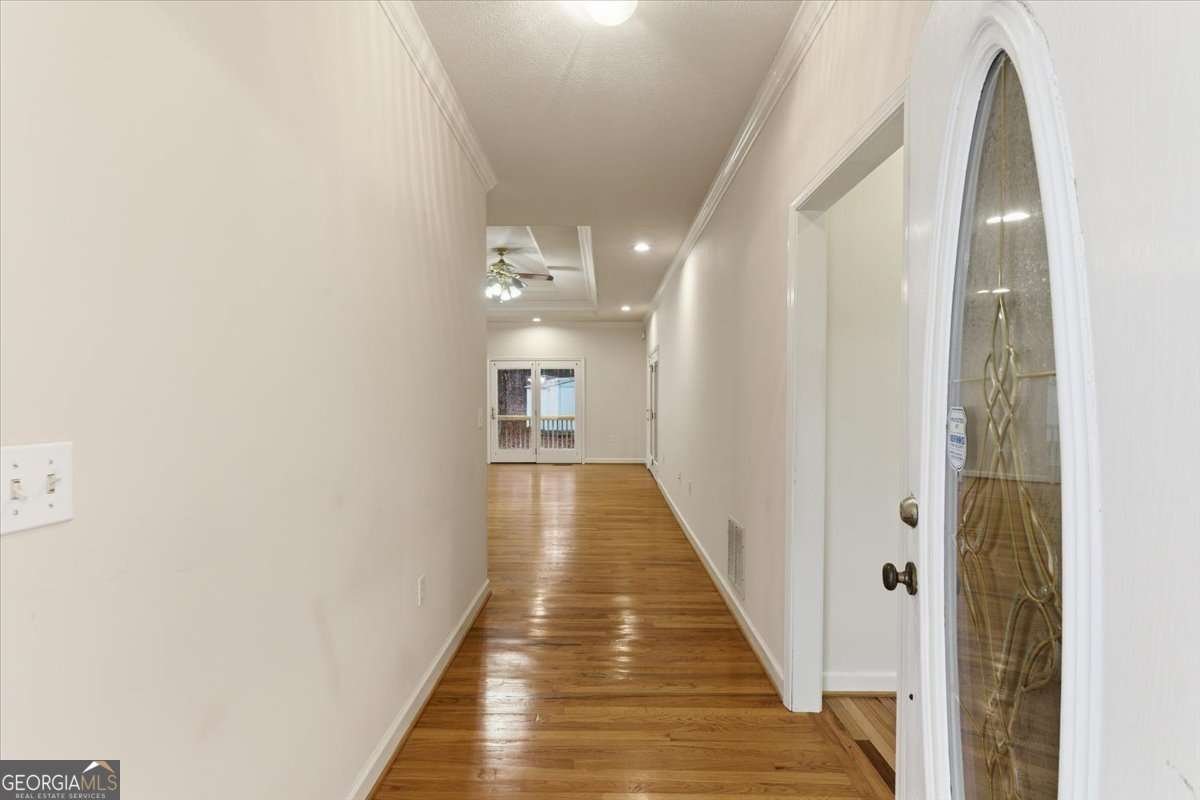 875 Knox Bridge Highway White - 9