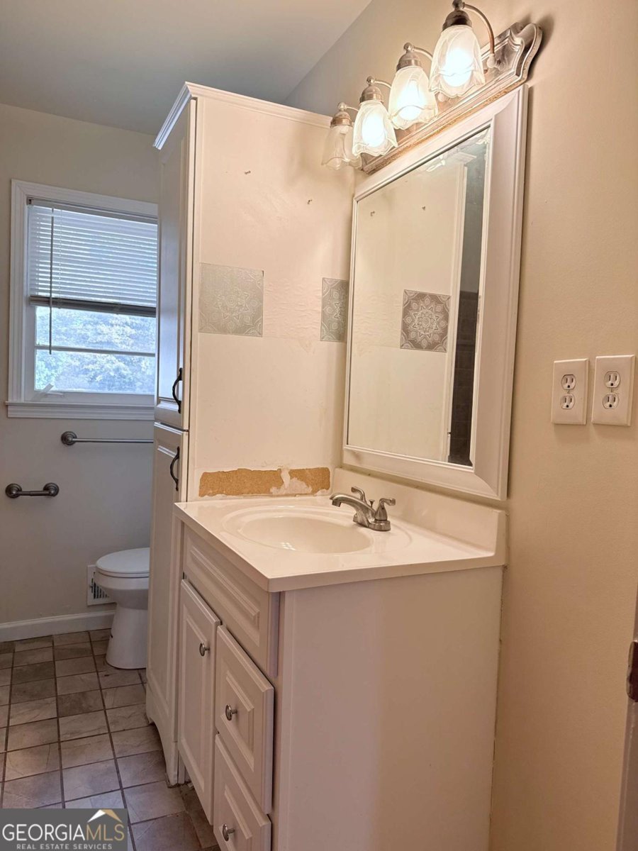 1226 Hickory Drive Lilburn - 22