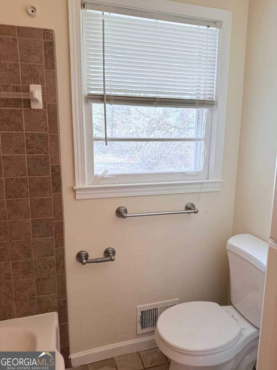 1226 Hickory Drive Lilburn - 25