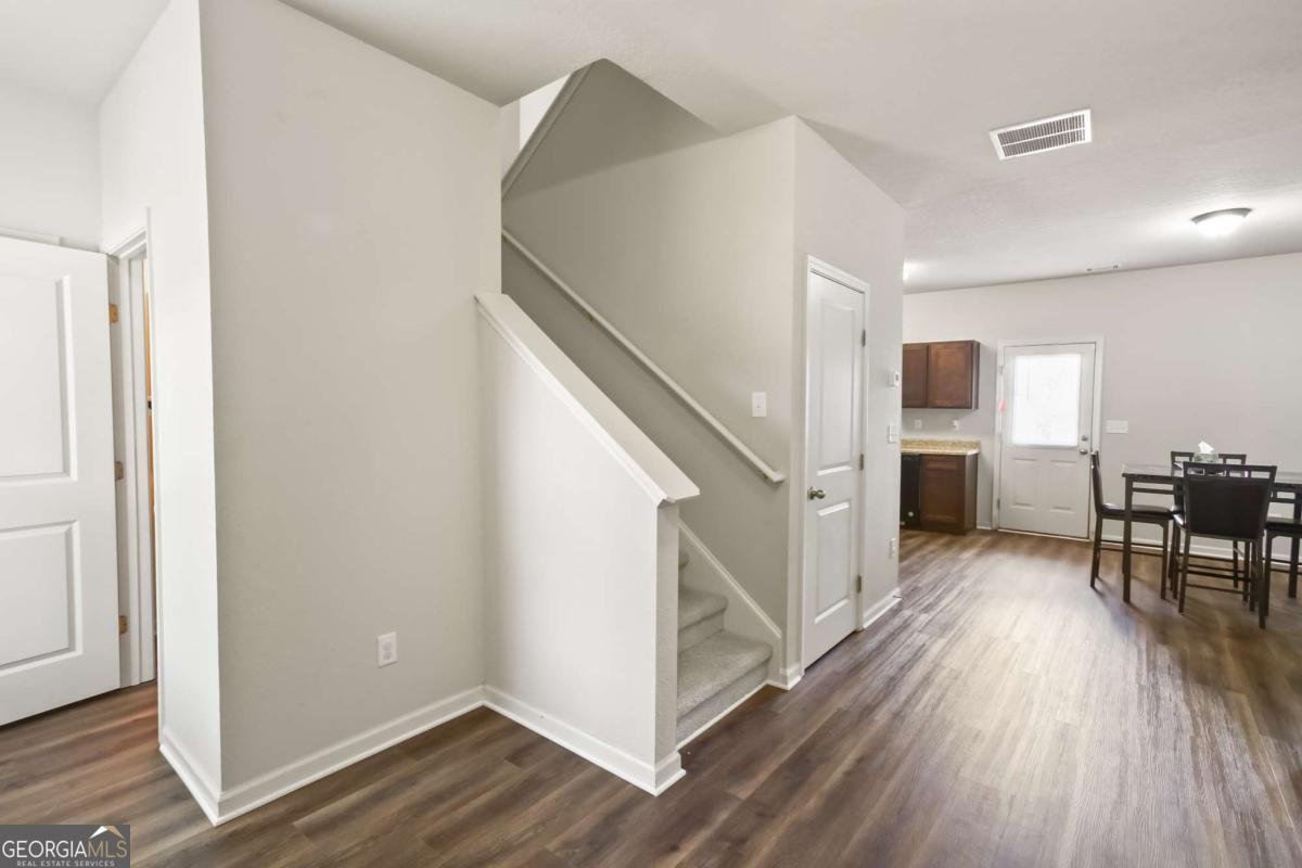 15 LISA Court Covington - 2