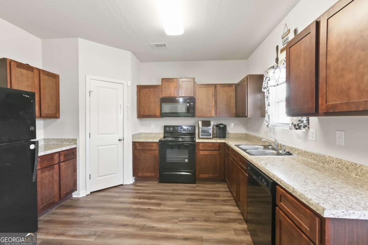 15 LISA Court Covington - 5