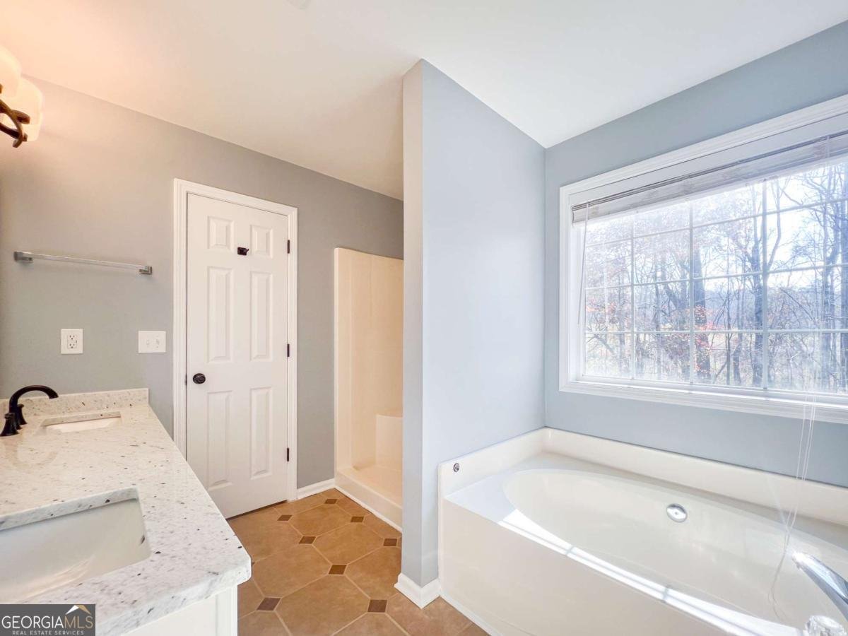 7357 RALEIGH Way Bethlehem - 14