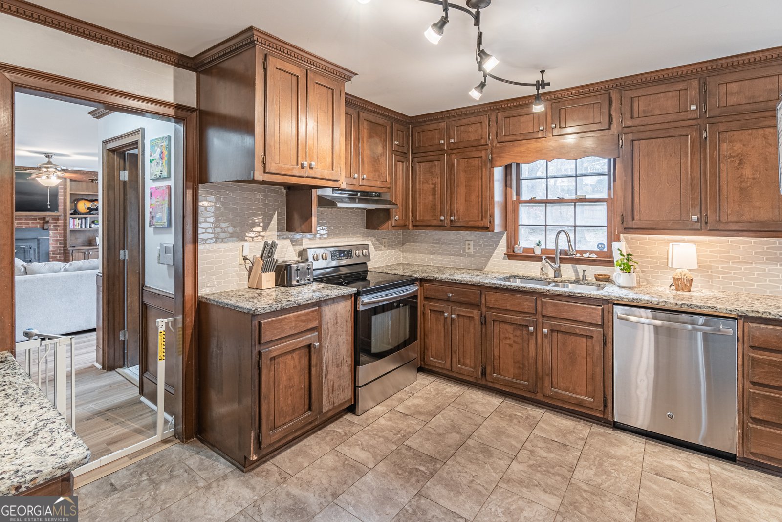 2291 RODAO Drive Lilburn - 19