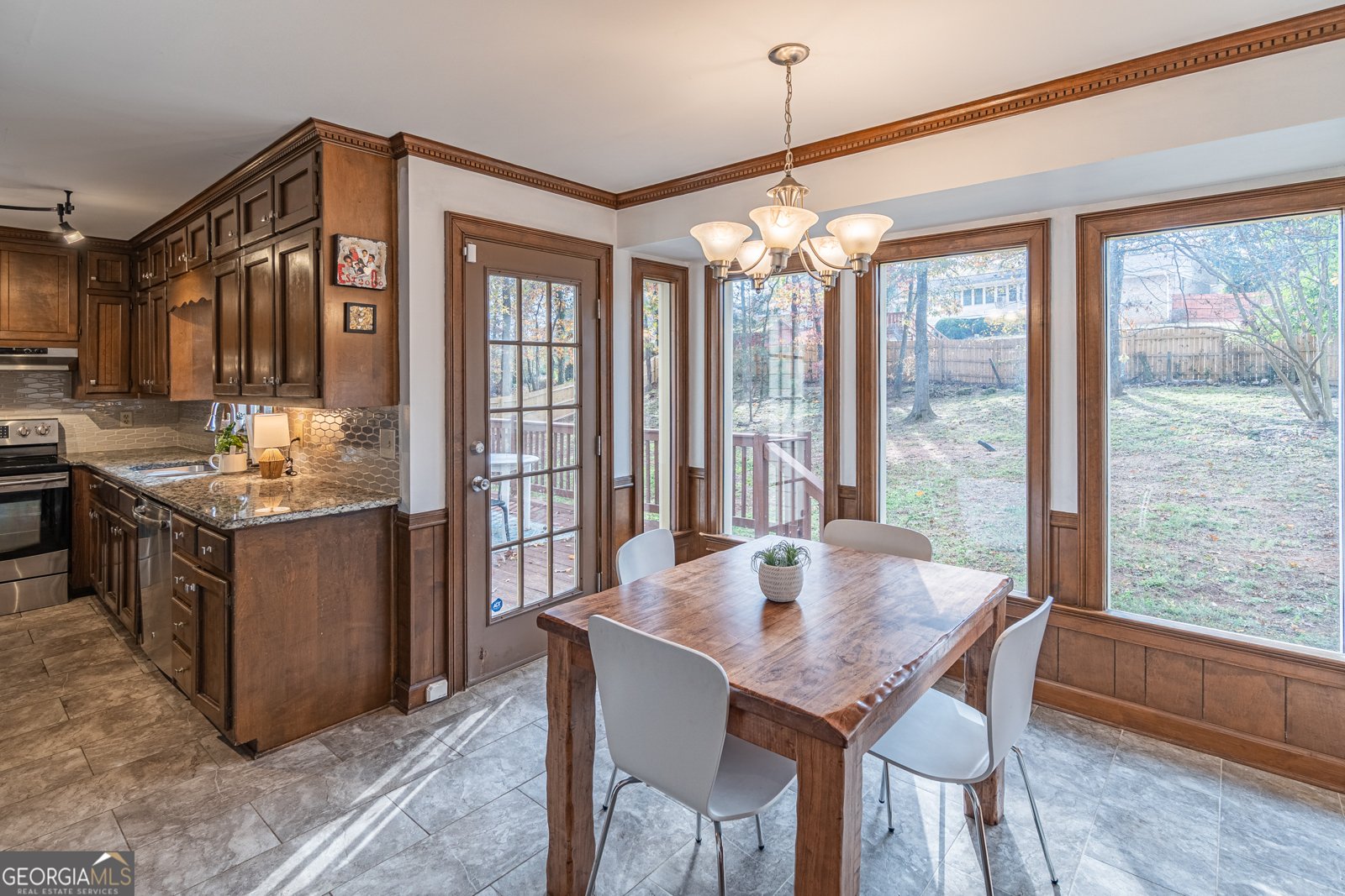 2291 RODAO Drive Lilburn - 24