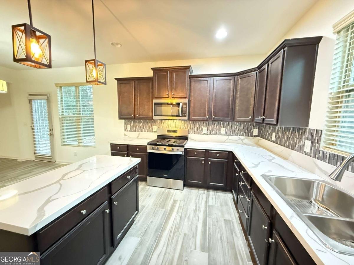 3925 Dunaire Drive Stone Mountain - 7