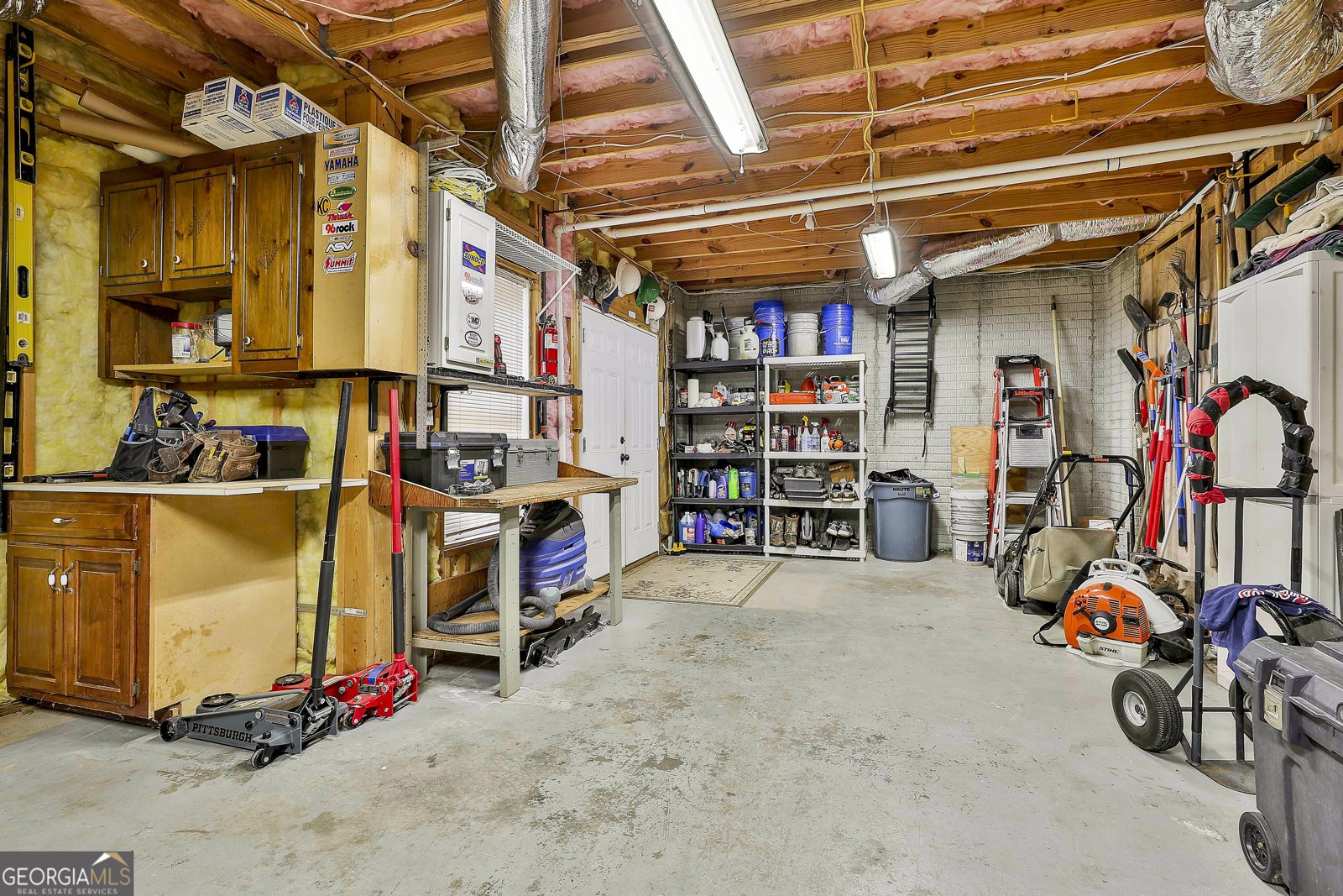 125 GLADYS LN FAYETTEVILLE - 43