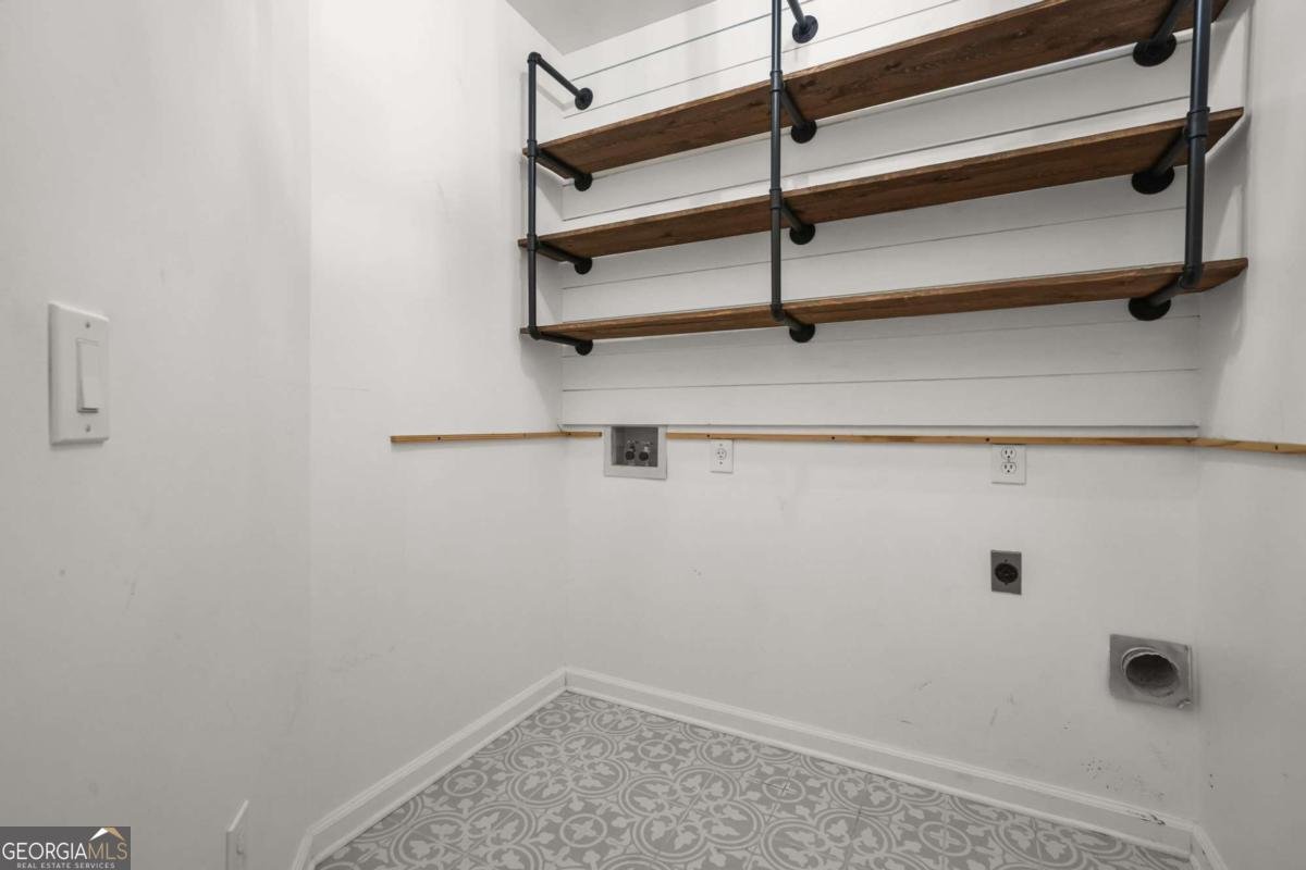 338 Grand Avenue Suwanee - 33