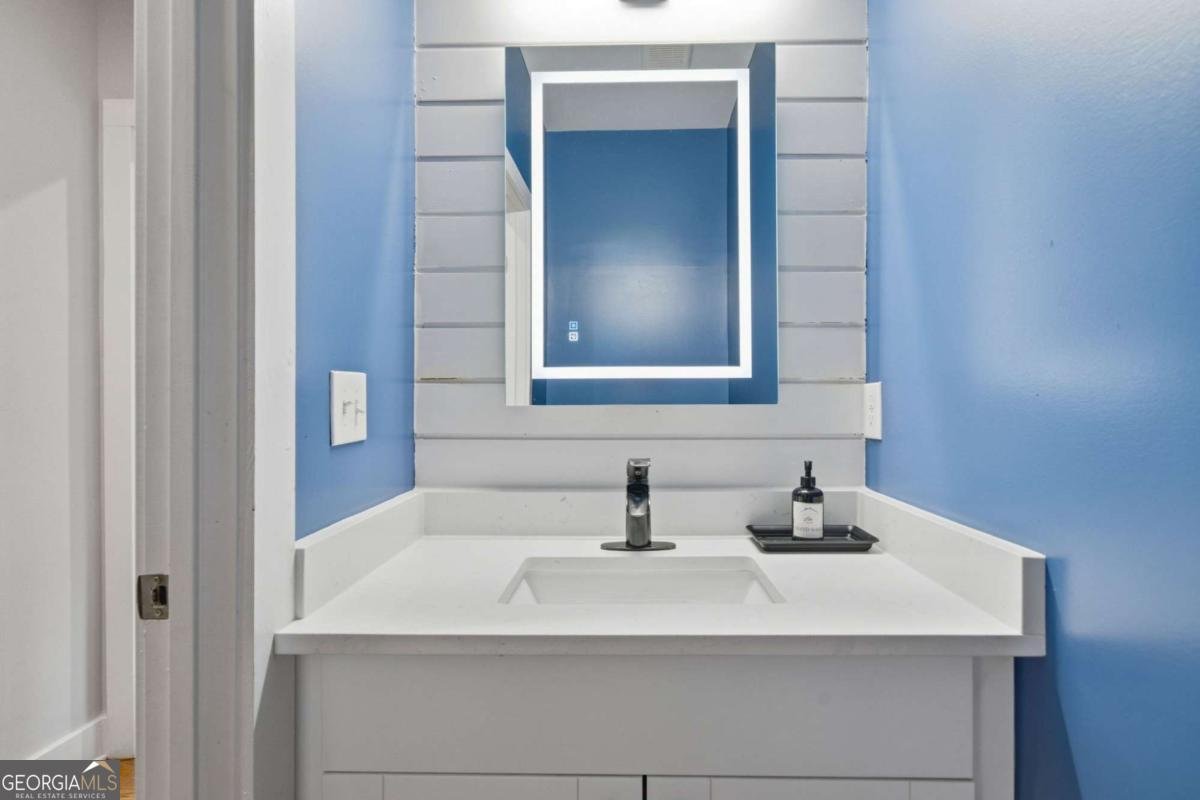 160 Vanira Avenue Atlanta - 21