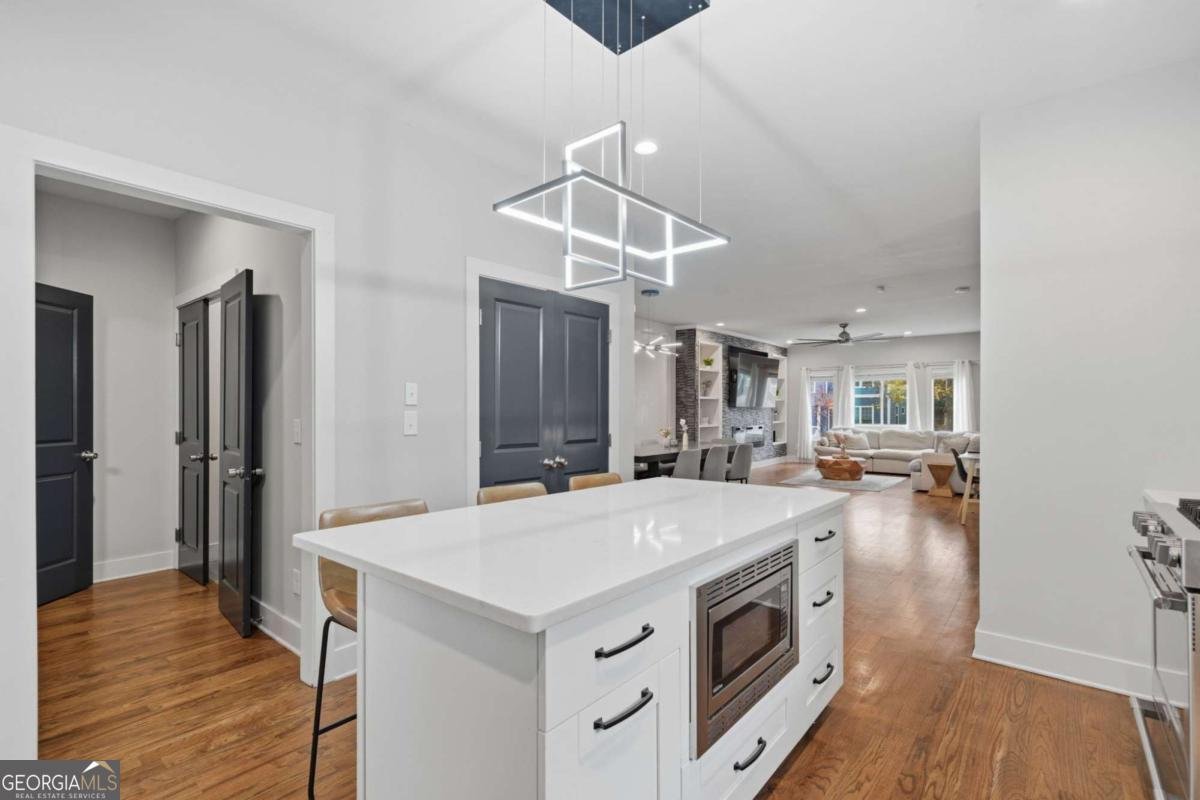 160 Vanira Avenue Atlanta - 22