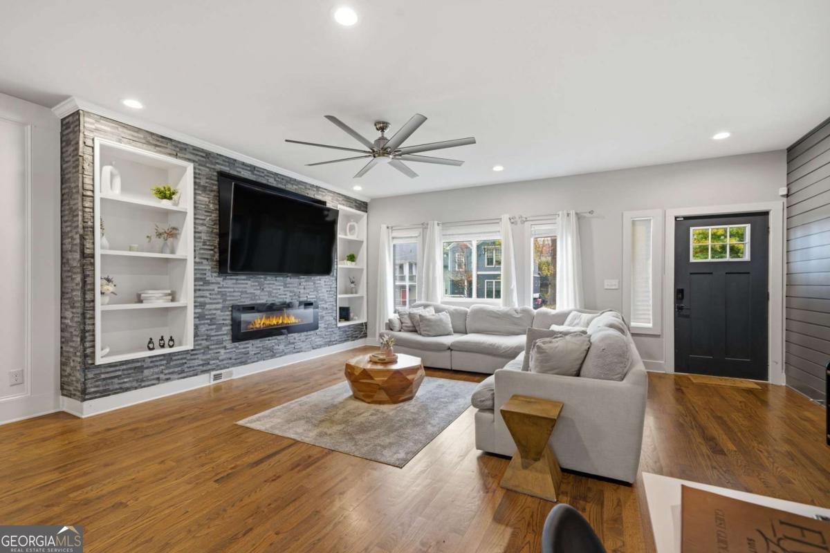 160 Vanira Avenue Atlanta - 24