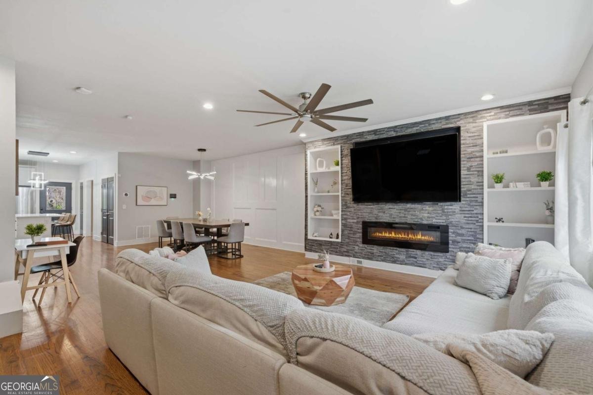 160 Vanira Avenue Atlanta - 26