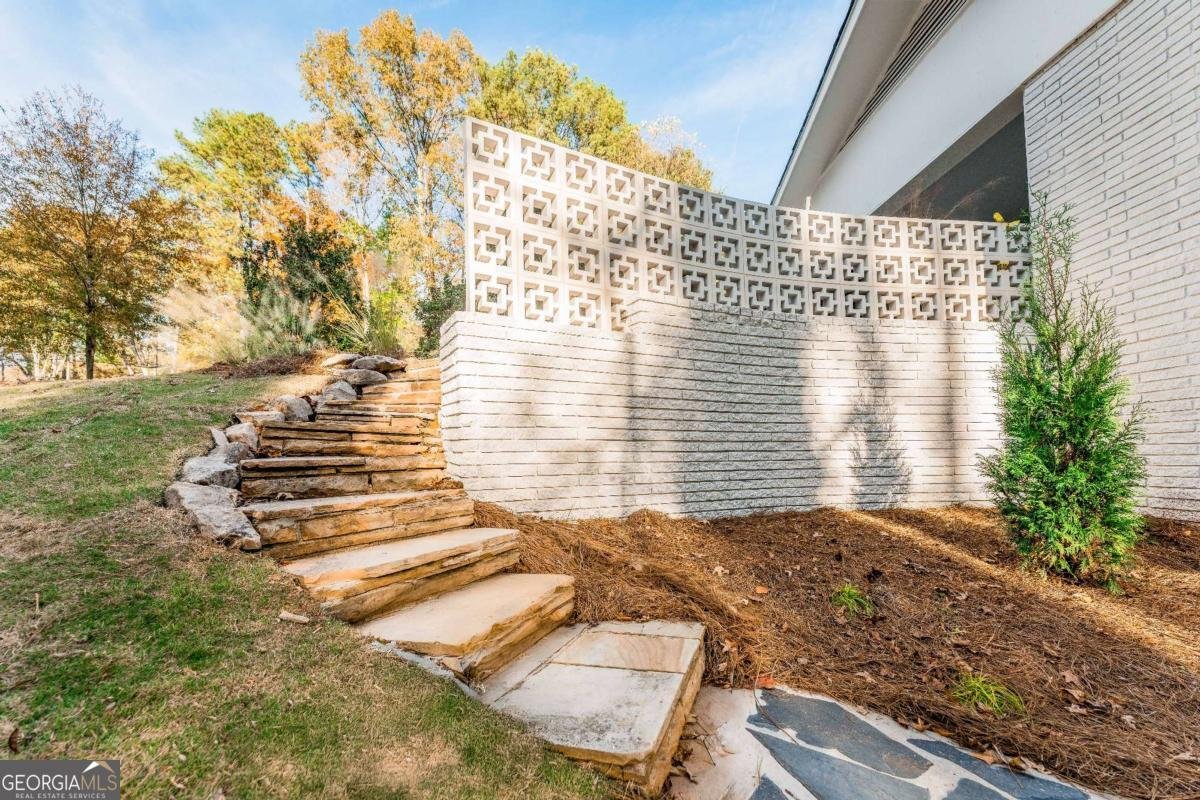 1888 Alderbrook Road Atlanta - 27