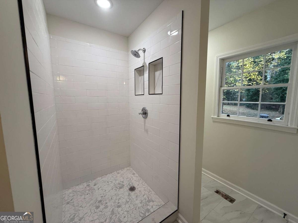 1847 Camellia Drive Decatur - 12