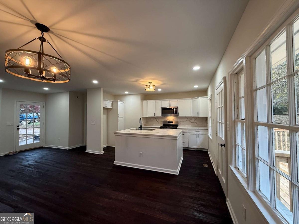 1847 Camellia Drive Decatur - 4