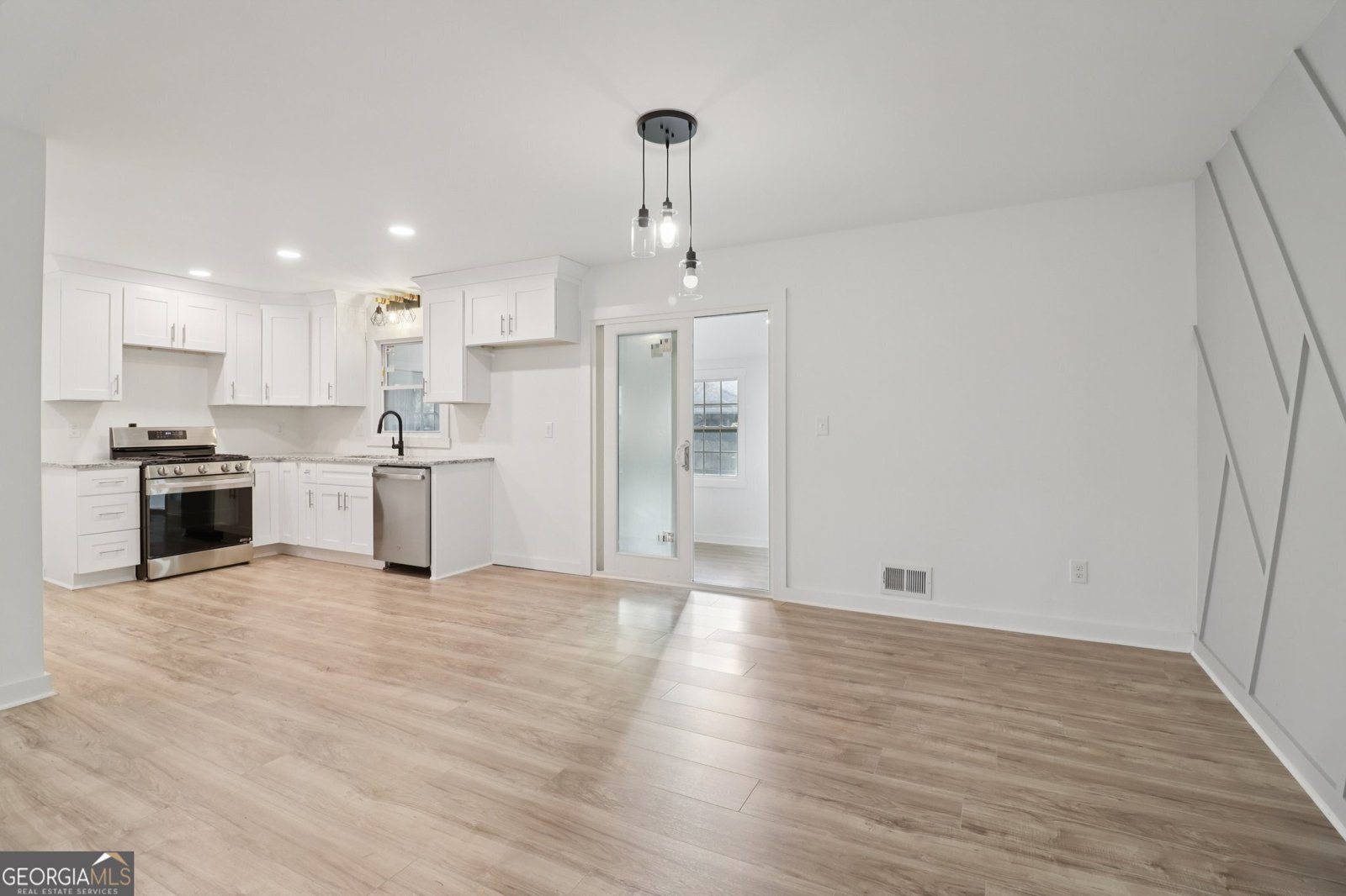 2110 Dobbins Drive Kennesaw - 16