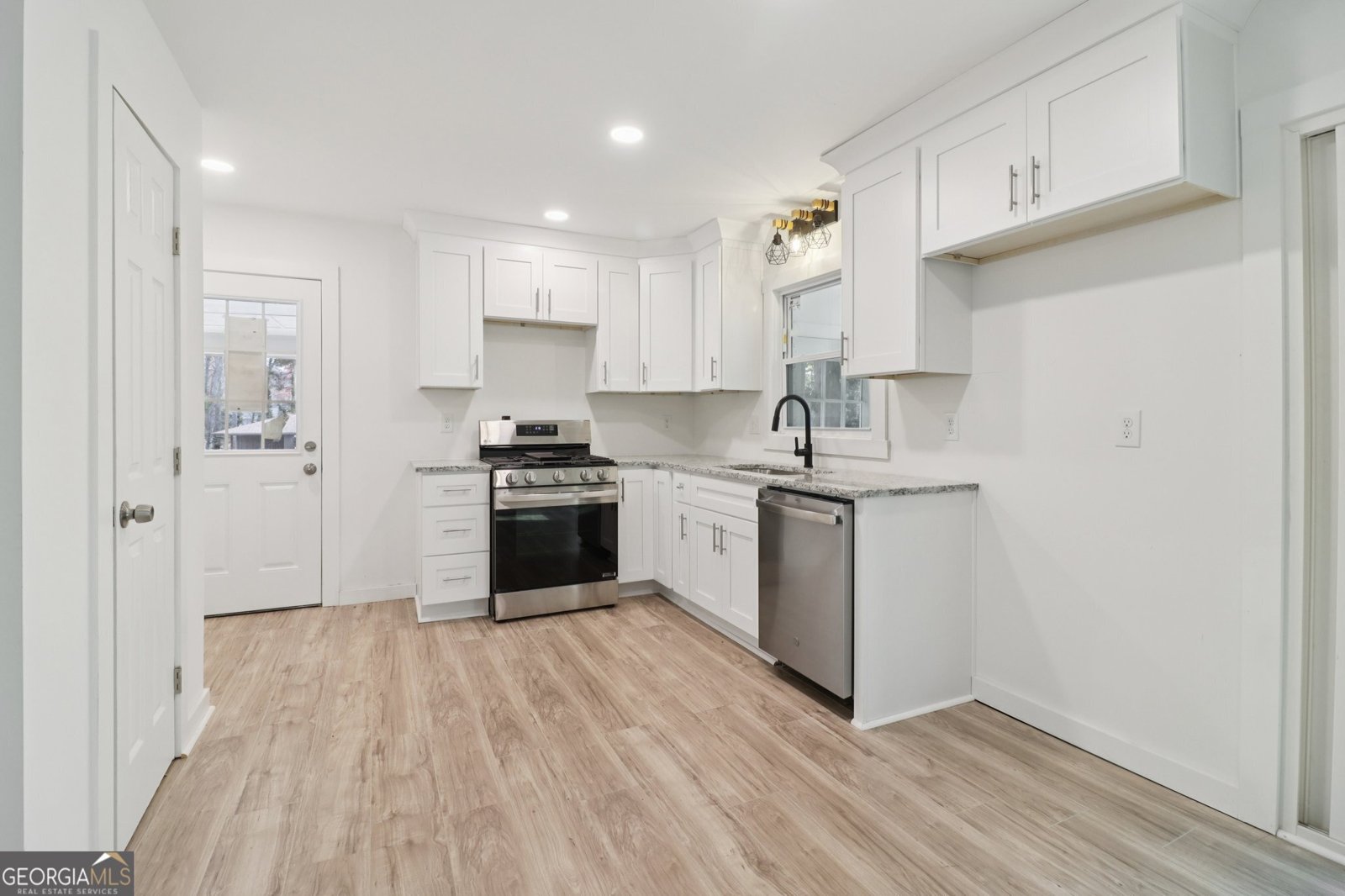 2110 Dobbins Drive Kennesaw - 17