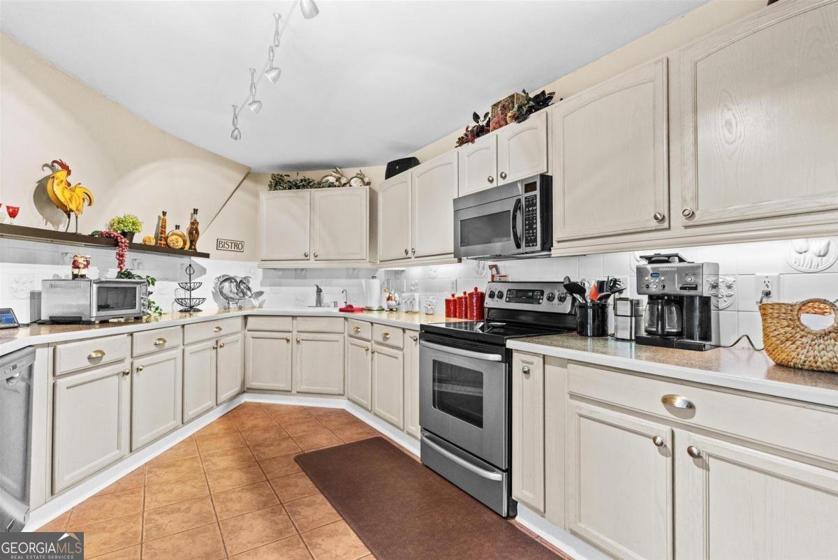 1251 White Oak Drive White Plains - 13