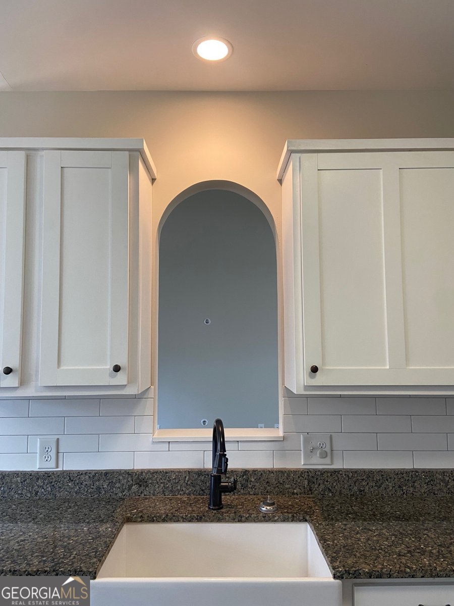 184 Haybrook Drive Cleveland - 21