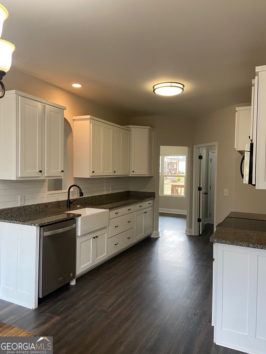 184 Haybrook Drive Cleveland - 22